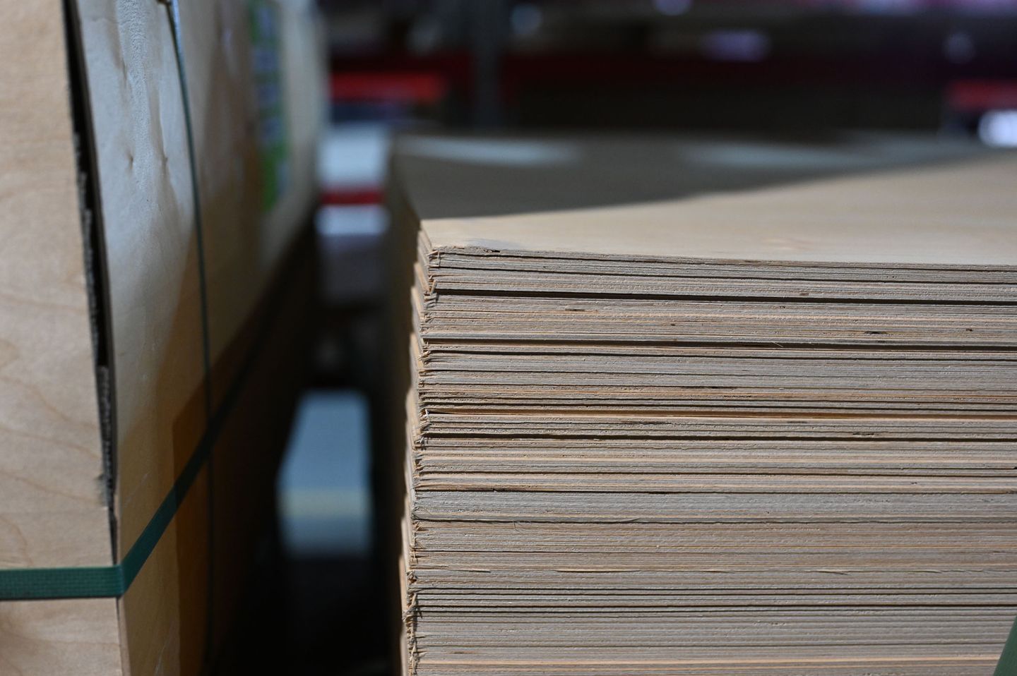 Фанера ФК 4мм 1525х1525мм сорт 2/2 шлифованная березовая СВЕЗА