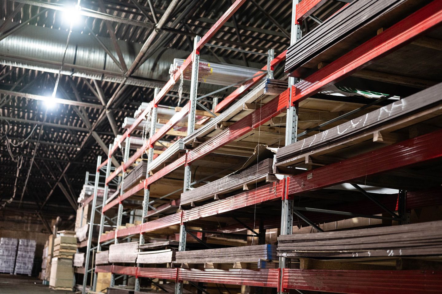 Фанера ФОФ сетчатая 21 мм 2440х1220 мм сорт 1/1 березовая Carat (серый цвет)