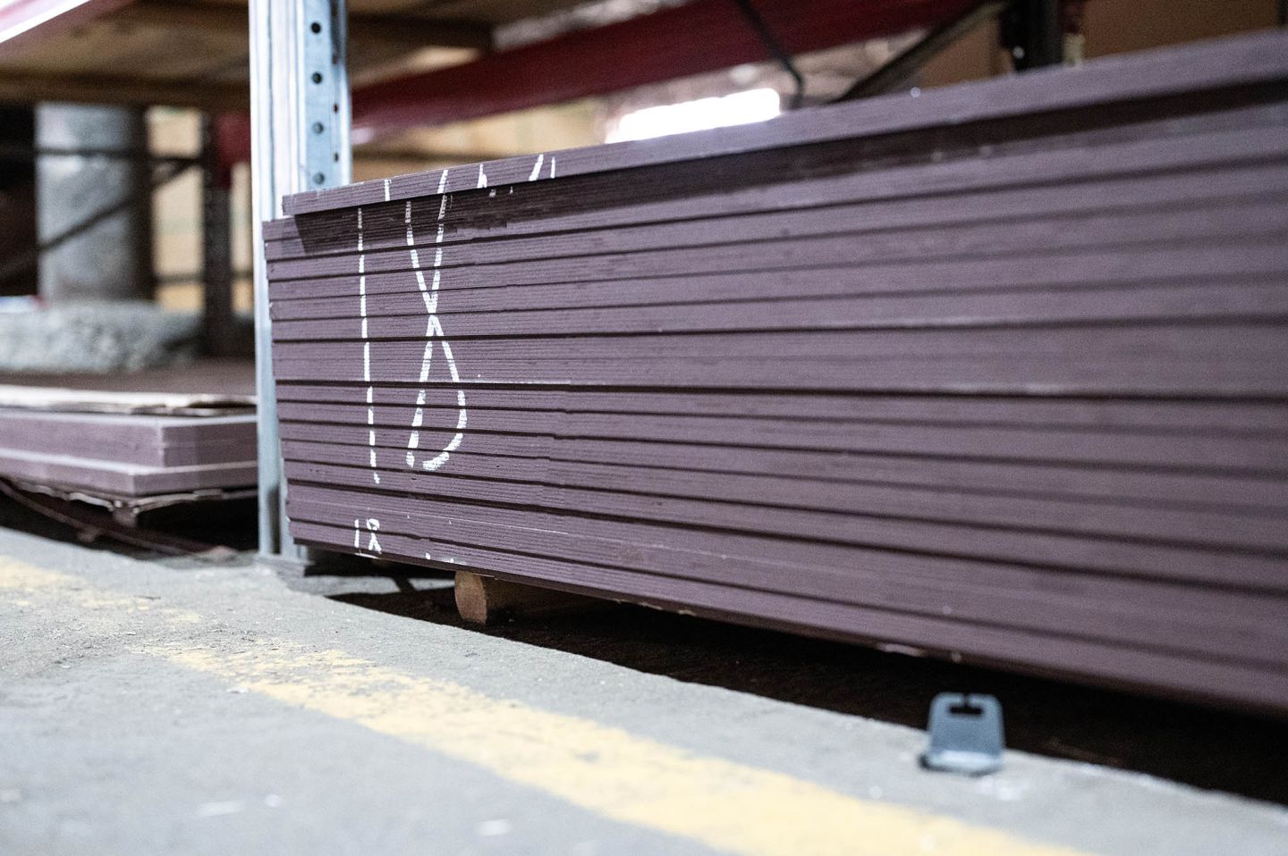 Фанера ФОФ сетчатая 18 мм 3000х1500 мм сорт 1/1 березовая