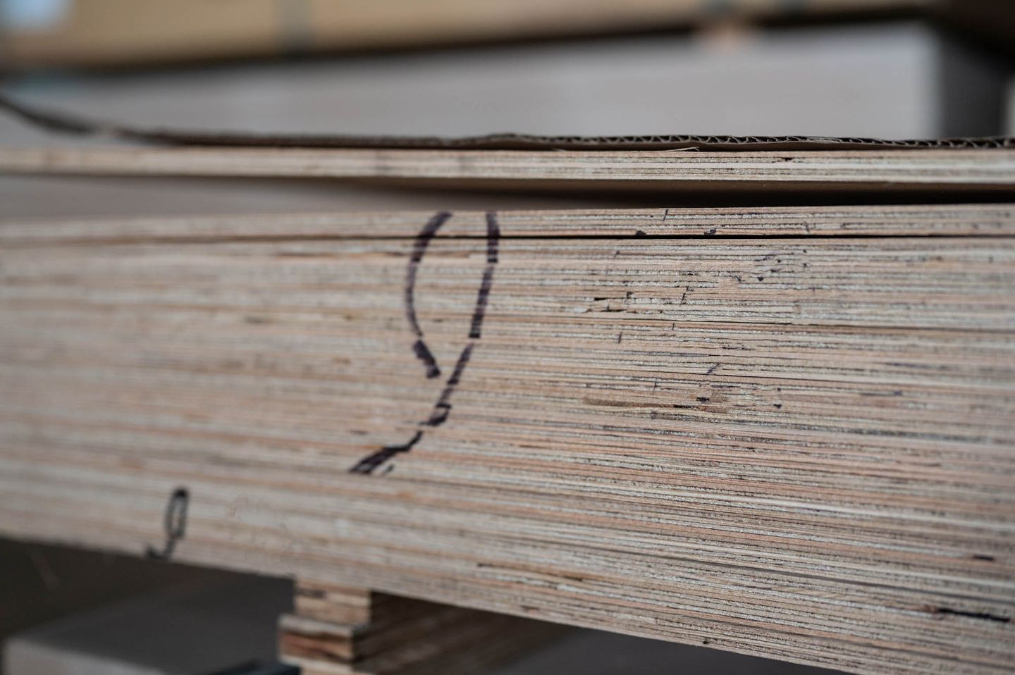 Фанера ФСФ 9мм 2440х1220 мм сорт 3/3 нешлифованная хвойная влагостойкая